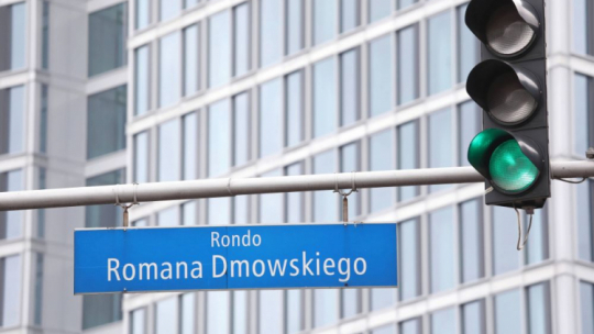 Rondo Romana Dmowskiego w Warszawie. Fot. PAP/T. Gzell