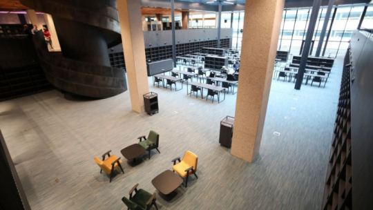 Nowe czytelnie w gmachu głównym Biblioteki Narodowej. Warszawa, 20.01.2022. Fot. PAP/W. Olkuśnik