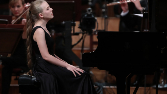 Rosyjsko-armeńska pianistka Eva Gevorgyan w drugim dniu przesłuchań w finale Konkursu Chopinowskiego w sali koncertowej Filharmonii Narodowej w Warszawie. Fot. PAP/W. Olkuśnik