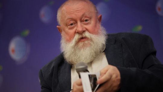 Prof. Jerzy Bralczyk. Fot. PAP/Ł. Gągulski