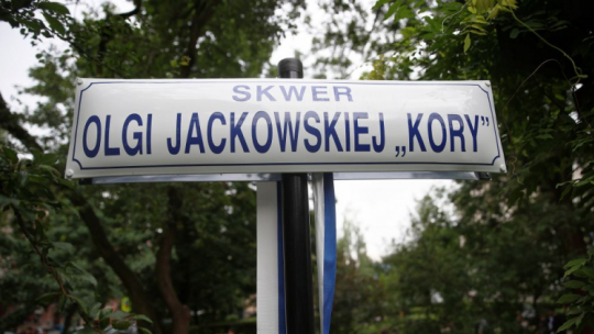 Kraków, 08.06.2022. Odsłonięcie skweru imienia Kory Jackowskiej u zbiegu ulic Juliana Fałata i Bolesława Prusa w Krakowie. Fot. PAP/Ł. Gągulski