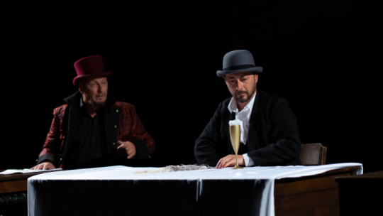 Fragment spektaklu „Republika marzeń”. Źródło: www.facebook.com/teatrlomza 