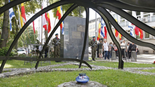 Pomnik ofiar pożaru Wielkiej Synagogi w Białymstoku. Fot. PAP/A. Reszko