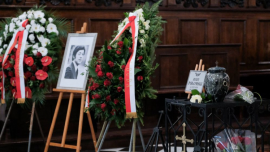  Warszawa, 23.11.2022. Pogrzeb Jerzego Połomskiego – msza święta w kościele Świętego Krzyża na Krakowskim Przedmieściu w Warszawie. Pogrzeb ma charakter państwowy. Fot. PAP/M. Marek 
