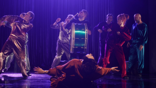 Próba medialna spektaklu "Słownik Ptaszków Polskich" w reżyserii Krzysztofa Materny w Teatrze Bagatela w Krakowie. Fot. PAP/Ł. Gągulski