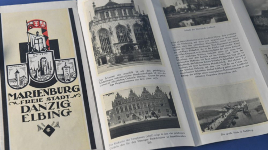 Gdańsk, 24.01.2023. Wystawa „Nowe nabytki Zbiorów Specjalnych” w PAN Bibliotece Gdańskiej. Fot. PAP/A. Warżawa 