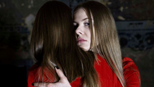 Na zdj. Anna Paruszyńska-Czacka oraz Karolina Staniec. Źródło: www.facebook.com/StaryTeatr 