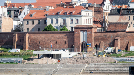 Toruń, 13.05.2022. Przebudowa Bulwaru Filadelfijskiego w Toruniu. Fot. PAP/T. Żmijewski
