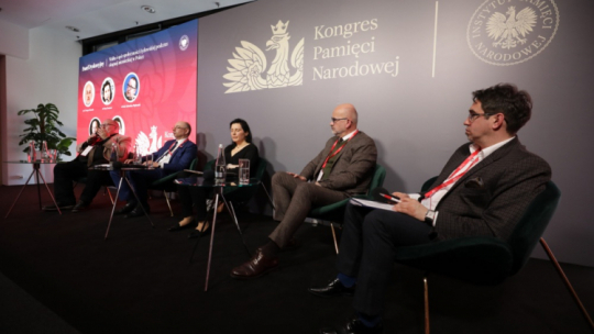 Kongres Pamięci Narodowej IPN: panel "Walka i opór społeczności żydowskiej podczas okupacji niemieckiej w Polsce". Źródło: IPN