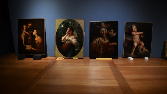 Warszawa, 18.05.2023. Przywiezione do Zamku Królewskiego dzieła z Narodowego Muzeum Sztuki im. Bohdana i Warwary Chanenków w Kijowie. Fot. PAP/P. Nowak