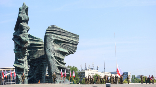 Uroczystości pod pomnikiem Powstańców Śląskich w Katowicach. Fot. PAP/Z. Meissner