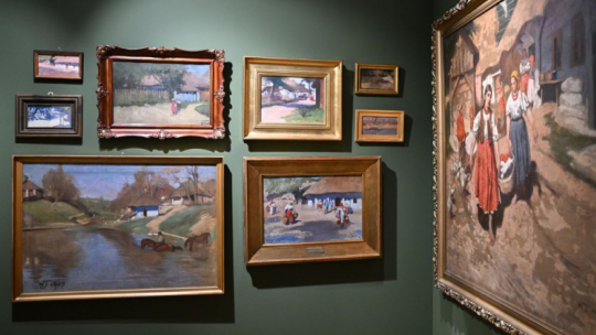 Kraków, 28.06.2023. Spotkanie dla mediów przed otwarciem wystawy „Włodzimierz Tetmajer, siła barw i temperamentu”, w Pałacu Krzysztofory na Rynku Główny w Krakowie. Fot. PAP/Art Service 