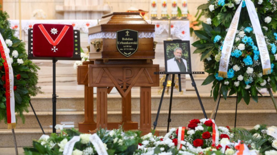 Msza święta pogrzebowa Bohdana Urbankowskiego w kościele pw. Świętego Ignacego Loyoli w Warszawie. Fot. PAP/R. Guz