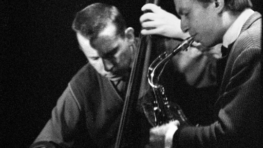 Zbigniew Namysłowski saksofon, Roman Dyląg kontrabas. Warszawa, 1961 r. Fot. PAP/J. Morek