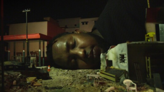 Kadr z filmu „Neighbour Abdi”. Źródło: www.zubroffka.pl