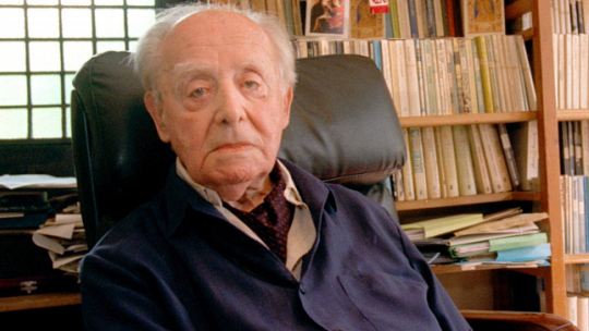 Redaktor naczelny miesięcznika Kultura Jerzy Giedroyć w siedzibie Instytutu Literackiego w sierpniu 1999 r. Fot.PAP/meg