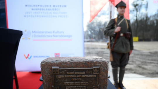 Wmurowanie kamienia węgielnego pod budowę Muzeum Powstania Wielkopolskiego 1918-1919 Fot. PAP/J. Kaczmarczyk