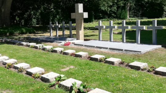 Polska kwatera na cmentarzu Ohlsdorf w Hamburgu. Źródło: MKiDN