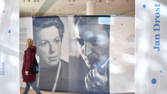 Wystawa Eryki i Jana Drostów prezentowana w ramach ósmej edycji cyklu "Polskie Projekty Polscy Projektanci" w Muzeum Miasta Gdyni. 2021 r. Fot. PAP/A. Warżawa