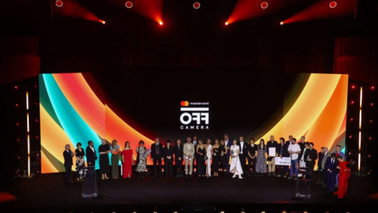 Uczestnicy Gali Zamknięcia 17. edycji Międzynarodowego Festiwalu Kina Niezależnego Mastercard OFF CAMERA w Krakowie. Fot. PAP/Ł. Gągulski