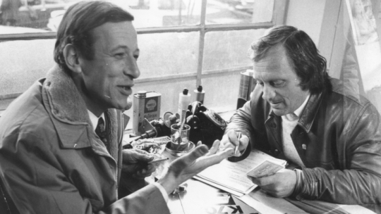 Leszek Herdegen (z lewej) i Witld Pyrkosz w 1973 r. na planie filmu Godzina szczytu, fot. PAP/E. Wołuszczuk 