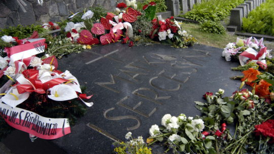 Cmentarz na Rossie. Grób matki Marszałka Józefa Piłsudskiego, oraz miejsce pochówku jego serca. /PAP R. Sikora