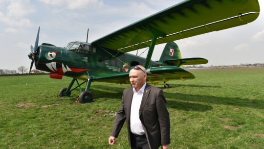 Krzysztof Radwan (1953-2024), wieloletni dyrektor Muzeum Lotnictwa polskiego, fot PAP/J. Bednarczyk
