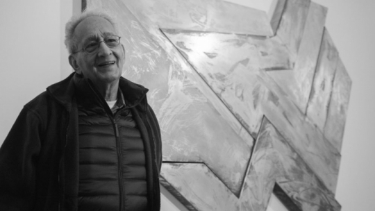 Frank Stella podczas konferencji prasowej w Muzeum Historii Żydów Polskich, poprzedzającej otwarcie wystawy "Frank Stella i synagogi dawnej Polski”. Warszawa, 18.02.2016. Fot. PAP/J. Kamiński
