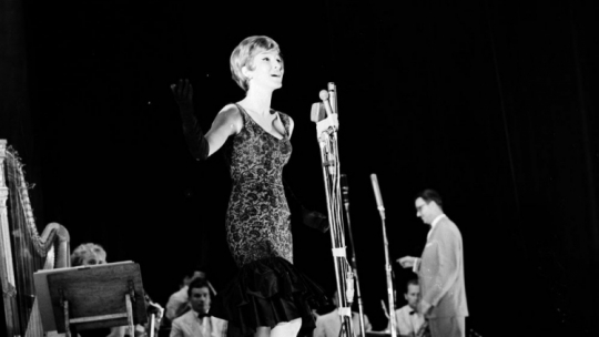 Ludmiła Jakubczak, wykonawczyni piosenki „Gdy mi ciebie zabraknie”. Fot. PAP/C. Langda