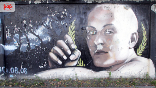 Mur wyścigów konnych na Służewcu przy ulicy Puławskiej w Warszawie, 2009 r.  PAP/Tomasz Gzell