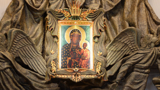 Ołtarz w Narodowym Sanktuarium Matki Bożej Częstochowskiej, nazywanym Amerykańską Częstochową. PAP/Jacek Turczyk