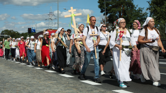 Uczestnicy 39. Ogólnopolskiej Pieszej Pielgrzymki Prawosławnej na Świętą Górę Grabarkę. PAP/Artur Reszko