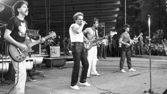 Zespół Budka Suflera. Nz: Felicjan Andrzejczak (2L), Zielona Góra 1980 r. PAP/Tomasz Gawałkiewicz