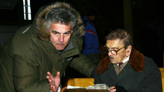 Krystyna Feldman i reżyser Krzysztof Krauze na planie filmu Mój Nikifor, fot. PAP/G. Momot