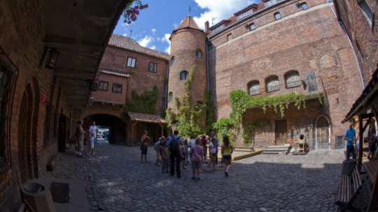 Zamek krzyżacki w Kętrzynie. Fot. PAP/J. Ochoński