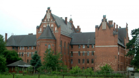 Klasztor Zgromadzenia Sióstr św. Katarzyny w Braniewie. Fot. Jacek Bogdan. Źródło: Wikimedia Commons