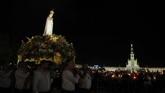 Uroczystości 107. rocznicy zakończenia objawień maryjnych w Fatimie. Fot. PAP/EPA