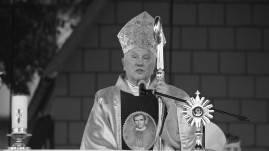 Abp Edward Ozorowski. Fot. PAP/A. Reszko