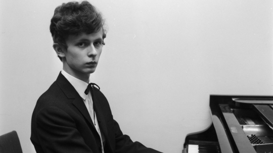 Janusz Olejniczak podczas eliminacji do Konkursu Chopinowskiego w 1970 r. Fot. PAP/M. Szyperko