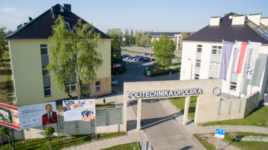 Budynki Politechniki Opolskiej przy ul. Prószkowskiej. Fot. PAP/S. Mielnik