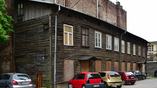 Budynek od strony ul. Kawęczyńskiej w 2019 r. Fot. Wikipedia.