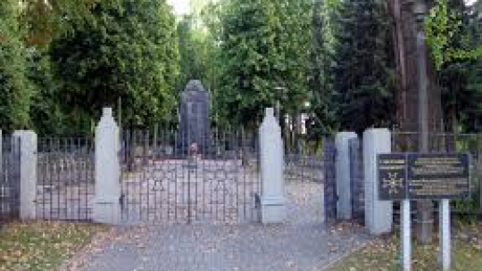 Cmentarz wojskowy w Białymstoku, fot. Wikipedia