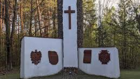 Pomnik pamięci harcerzy w Zielonce pod Warszawą, fot. Wikipedia