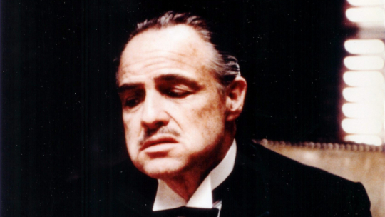 Aktor Marlon Brando w scenie z filmu „Ojciec chrzestny” z 1972 roku. PAP/EPA (HANDOUT)