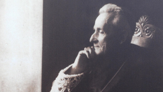 Zdjęcie Kardynała Adama Stefana Sapiehy w kurii krakowskiej, około 1947 r. PAP/Reprodukcja Piotr Polak