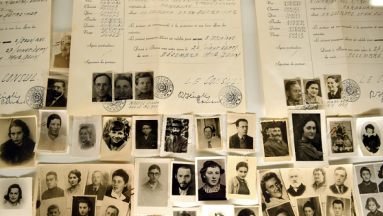 Wystawa „Paszporty” poświęcona grupie Ładosia w Muzeum Polaków Ratujących Żydów podczas II wojny światowej im. Rodziny Ulmów w Markowej. PAP/Darek Delmanowicz