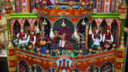 Jedna z krakowskich szopek zgłoszonych do konkursu w 2024 r., fot, PAP/Ł Gągulski