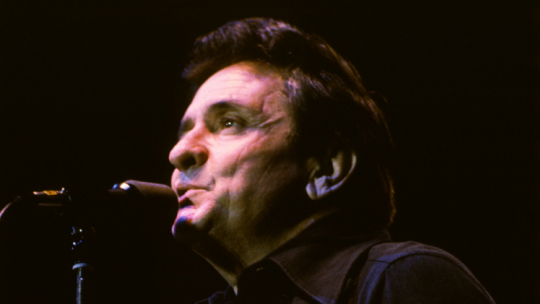 Legenda muzyki country Johny Cash na koncercie w Lahti w Finlandii w 1983 r. Fot. PAP/EPA/Hans Paul 