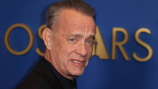 Tom Hanks na gali Governors Awards w Los Angeles w grudniu 2024 r. Fot. PAP/EPA/David Swanson