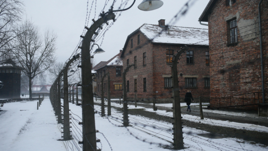 Dawny niemiecki obóz koncentracyjny Auschwitz-Birkenau, fot. PAP/J. Praszkiewicz